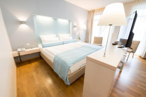  Nymphe Strandhotel & Apartments  Бинц